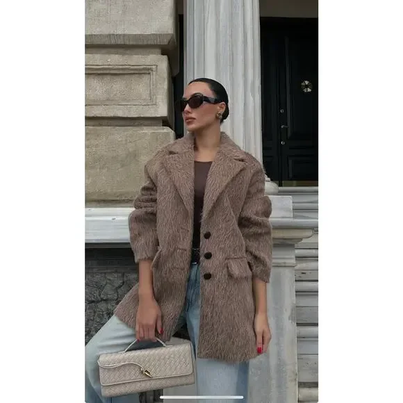 Women Faux Fur Jacket Soft Warm Plush Coat Outerwear Elegant Chic - Picture 2 of 10